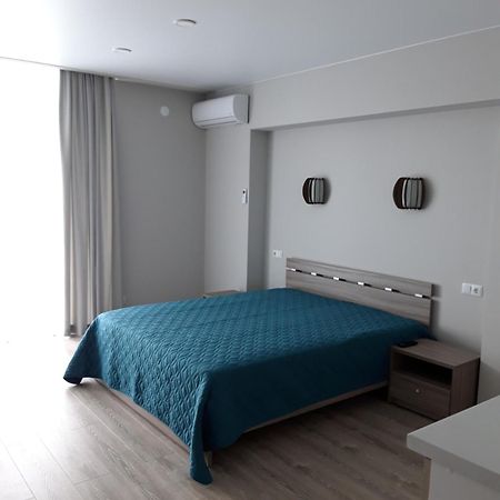 Green Line Apartment バトゥーミ エクステリア 写真