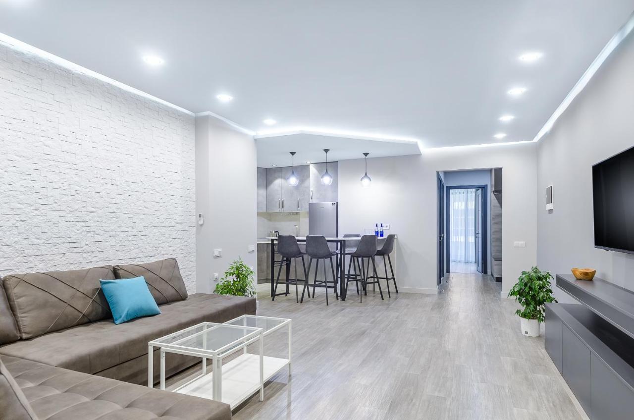 Green Line Apartment バトゥーミ エクステリア 写真