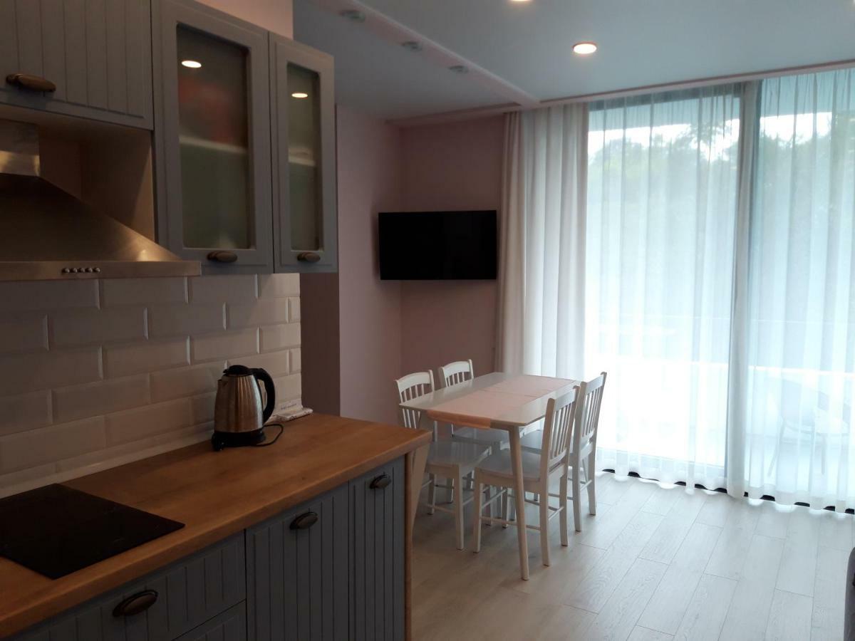 Green Line Apartment バトゥーミ エクステリア 写真